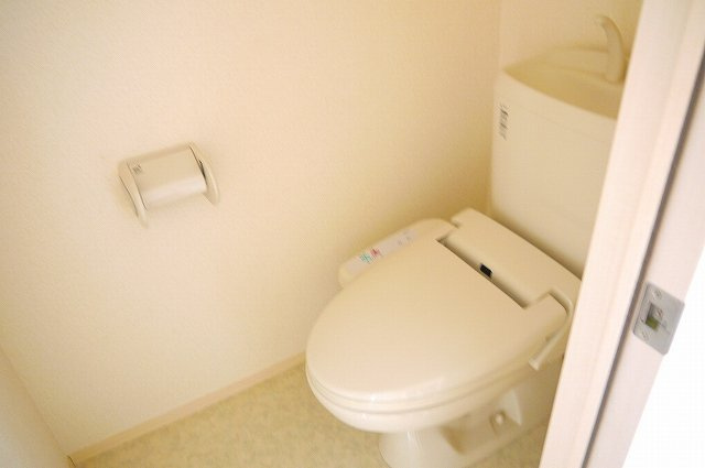 シャルマンムーンのトイレ|落ち着いたトイレです