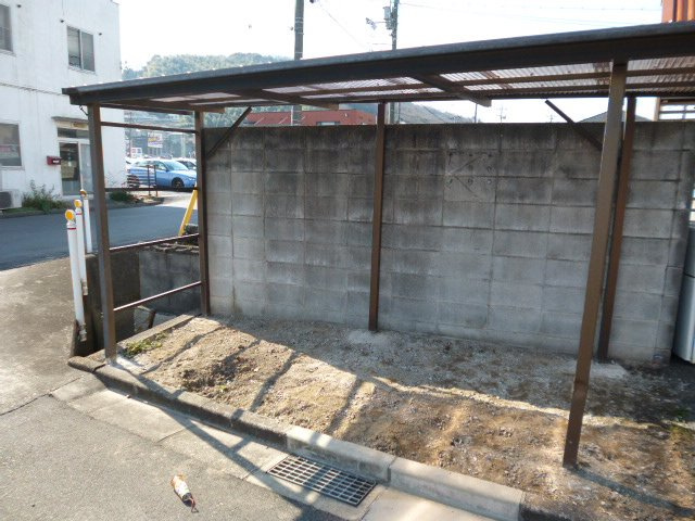 倉敷市吉岡のアパートのその他共用部分|自転車置き場