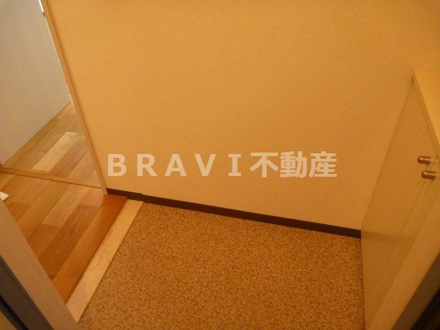 アビテ北御堂　BRAVI不動産の玄関|【アビテ北御堂】シンプルで使いやすい玄関です