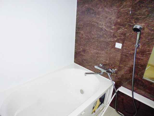 アズール西明石の浴室