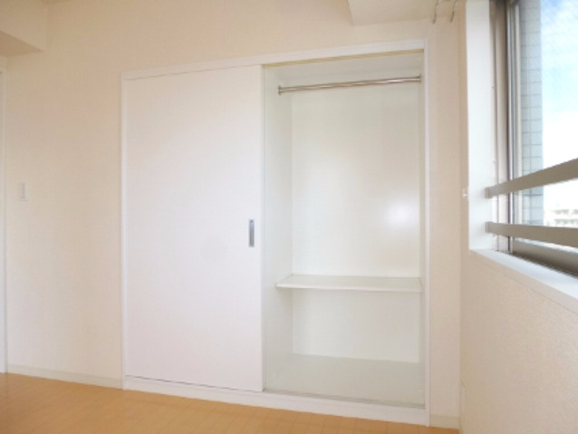 ParkAxis仲御徒町の収納|パークアクシス仲御徒町の６．２帖のスライドドア収納