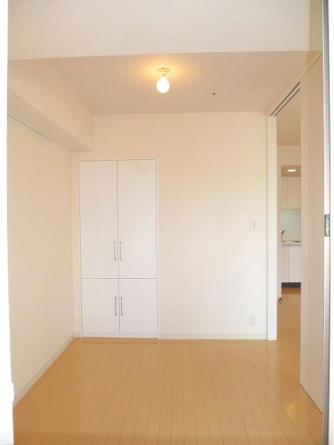 ParkAxis仲御徒町の設備|パークアクシス仲御徒町の４帖の洋室です