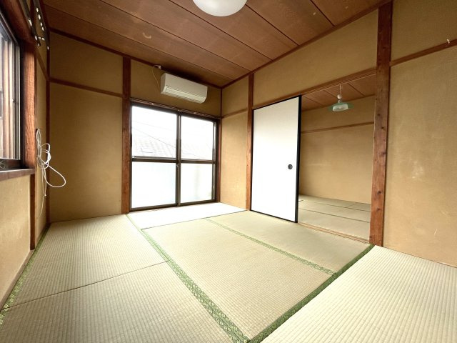 共栄ハイツの居間・リビング