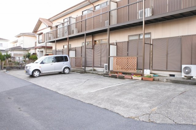 共栄ハイツの駐車場
