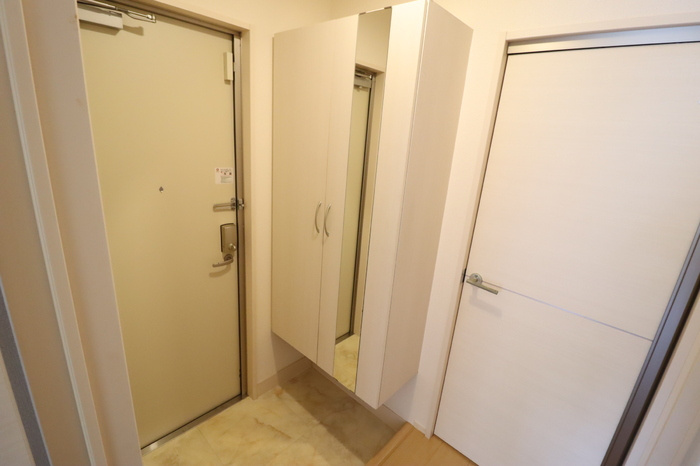 サニーフォレストＢの玄関