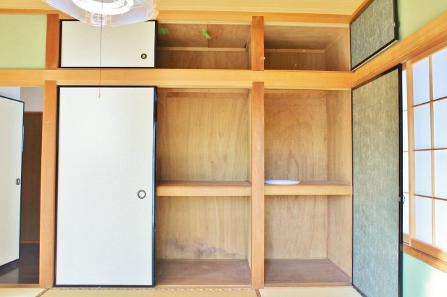 永田貸家の収納|2階東側和室
