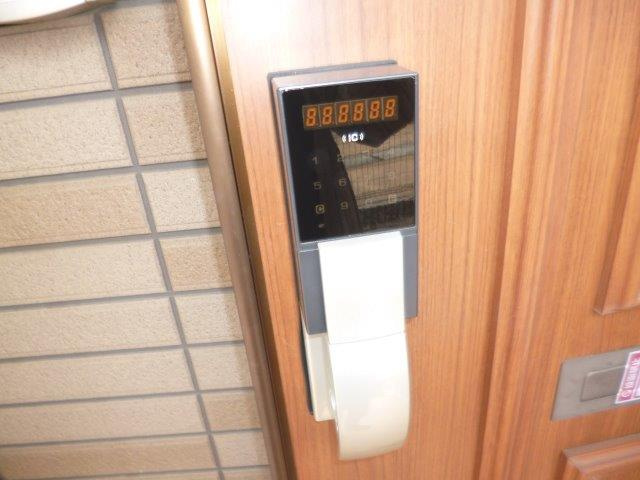 都窪郡早島町前潟のアパートのセキュリティ