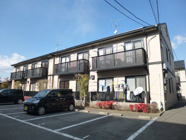 倉敷市玉島中央町２丁目のアパートの外観