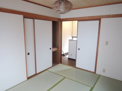 【和室】 | 中２丁目貸家