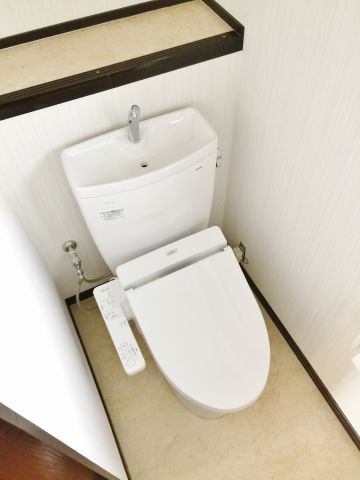 清名幸谷戸建のトイレ