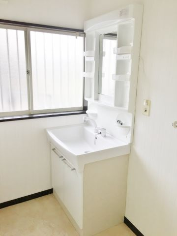 清名幸谷戸建の独立洗面台