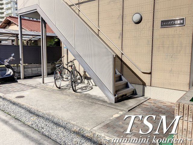 シャーメゾン松屋町のエントランス|１・２階共通の入り口