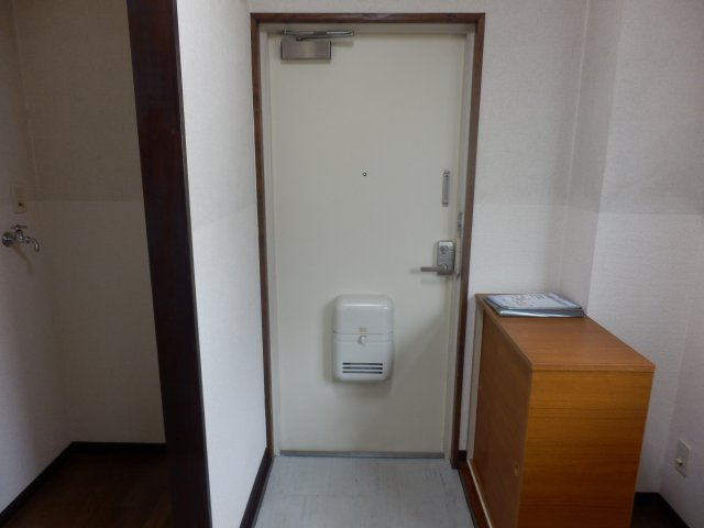 山形市あこや町3丁目1Kのマンションの玄関|サンプル写真となります。