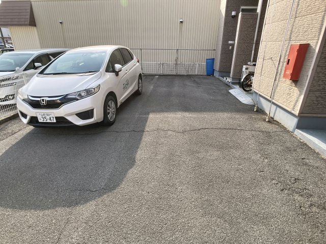 レモンハウス桧町の駐車場