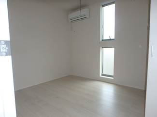 【洋室】 | LUCIANNA WEST