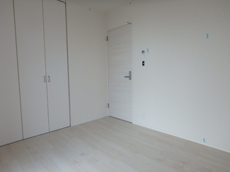 【寝室】 | LUCIANNA WEST