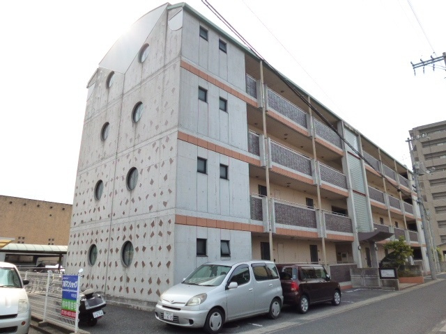 倉敷市松島の賃貸マンションの外観