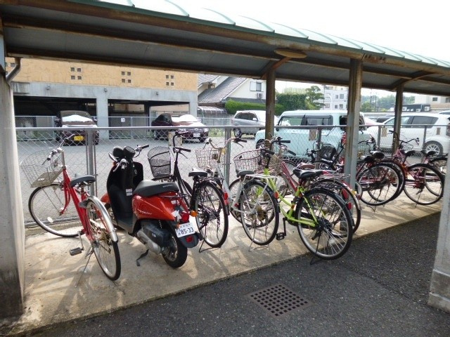 倉敷市松島の賃貸マンションのその他共用部分|自転車置き場