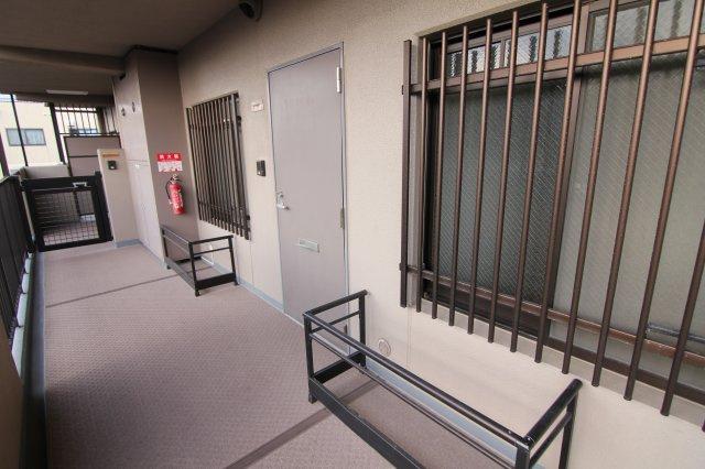 【玄関】 | サンリット立花