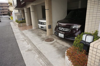 【駐車場】