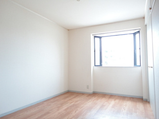 【洋室】 | メルヴェーユ大村