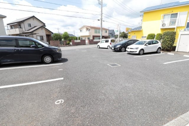ソレアードの駐車場