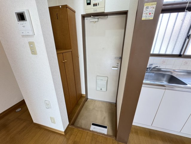 リバーサイドＭＭの玄関