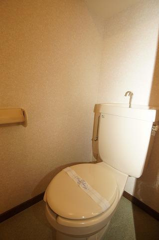 クロスステージ大濠のトイレ|クロスステージ大濠（1ＤＫ）　トイレ
写真は別号室です
