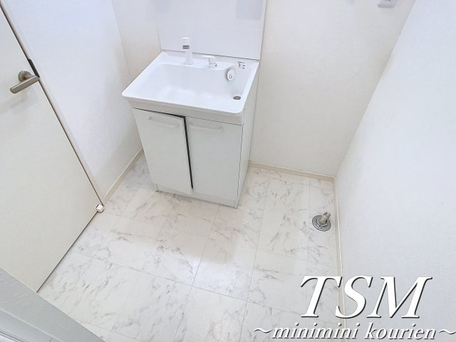 セラフィーコート東香里園の洗面所