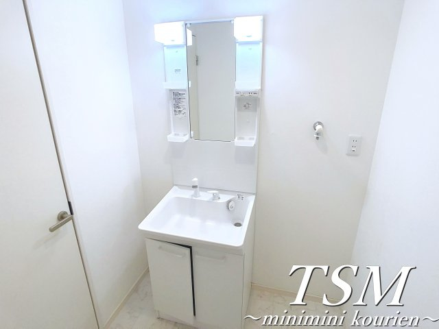 セラフィーコート東香里園の独立洗面台