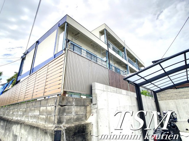 セラフィーコート東香里園の外観