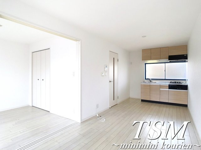 セラフィーコート東香里園の居間・リビング