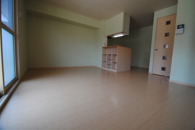 久留米市安武町安武本のアパートの居間・リビング|同タイプ　イメージ写真