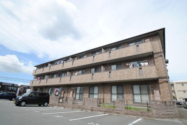 久留米市安武町安武本のアパートの外観