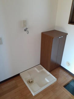 【設備】 | ラ・フォンテ成田 | 室内洗濯機置き場、シューズBOX