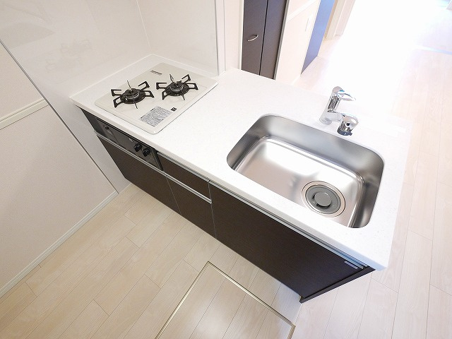 フィーカス　メモリアのキッチン|コンパクトなキッチンで掃除もラクラク