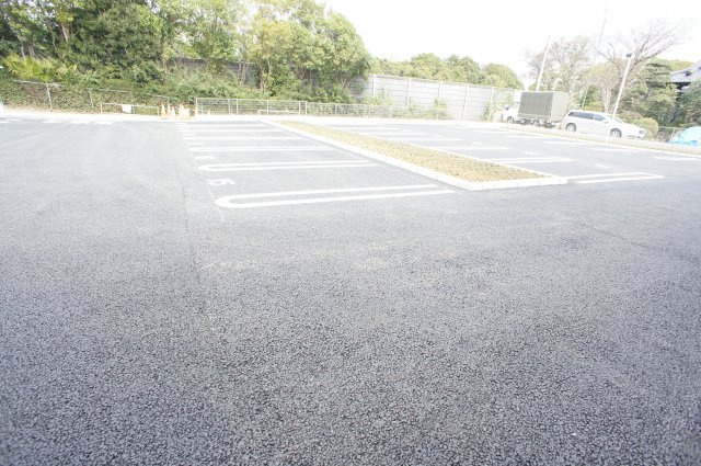 セルリアＡ棟 の駐車場