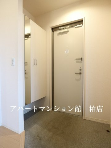 セルリアＡ棟 の玄関