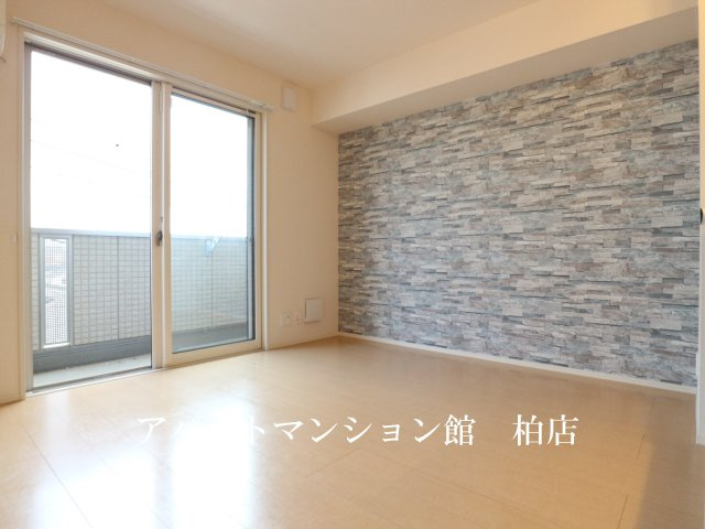 セルリアＡ棟 の居間・リビング