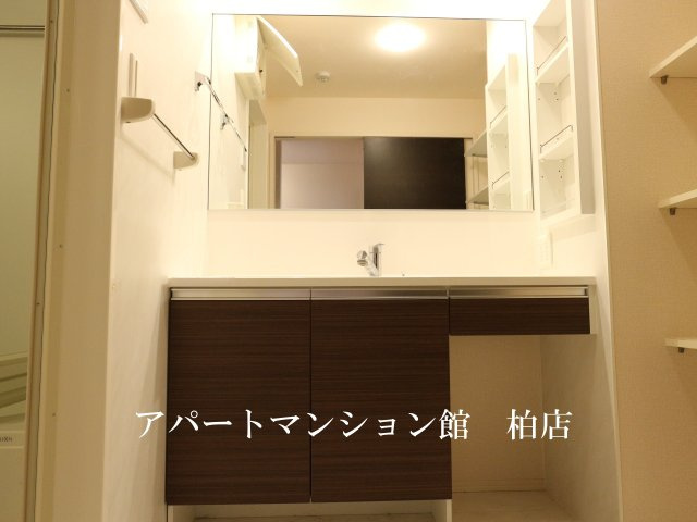 セルリアＡ棟 の独立洗面台