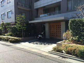 【エントランス】