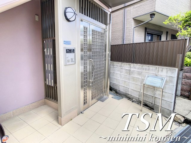 グランツ寝屋川のエントランス|オートロックあり