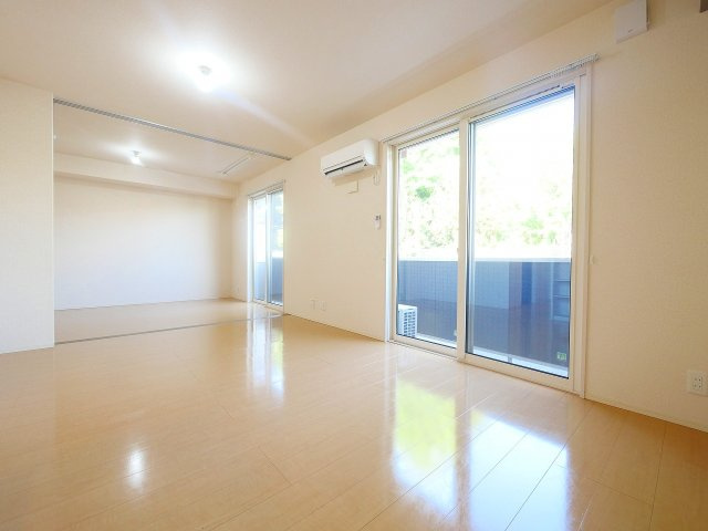 フローラル　メゾンの内装|ゆったり過ごせる居間です