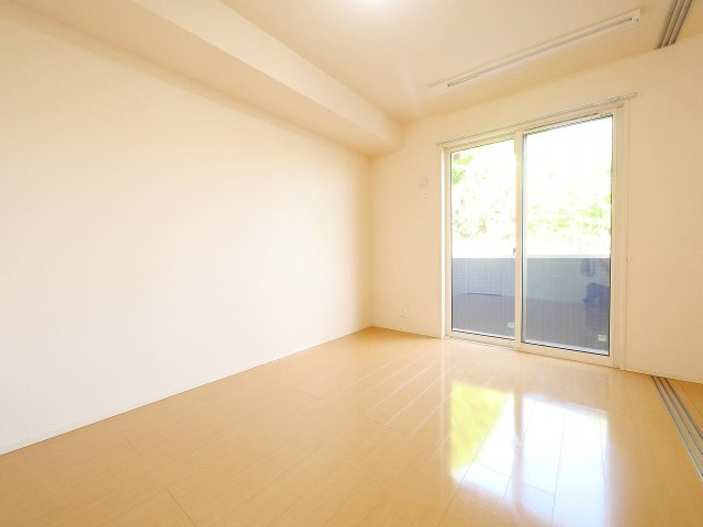 フローラル　メゾンの洋室|落ち着いた色調の洋室です