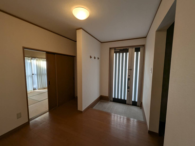 【玄関】 | 津島新野戸建