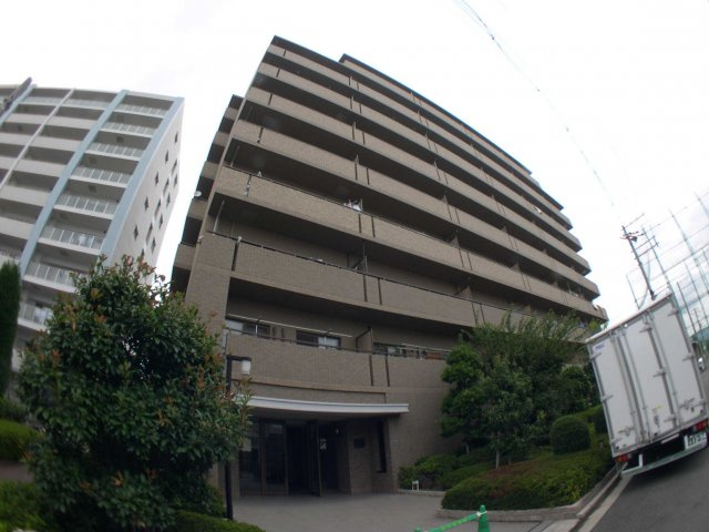サンコーポラス小阪の外観
