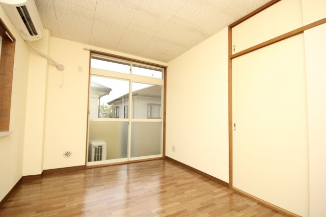 万寿シティＡの洋室|洋室2（1）