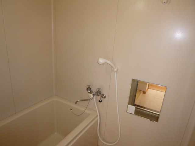 ニューエルディム北畝Bの浴室