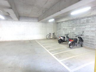 【その他共用部分】 | バイク置き場　COMODO宮崎台　
