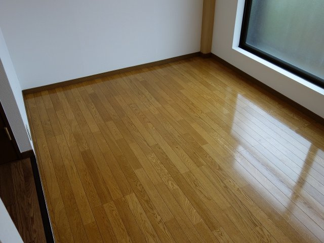 アイビーの洋室